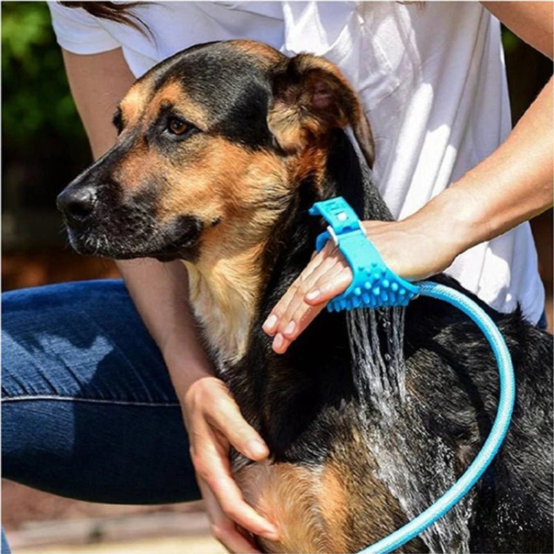 PawShower Verstelbare Water & Schuimsproeier - Duke & Scoop