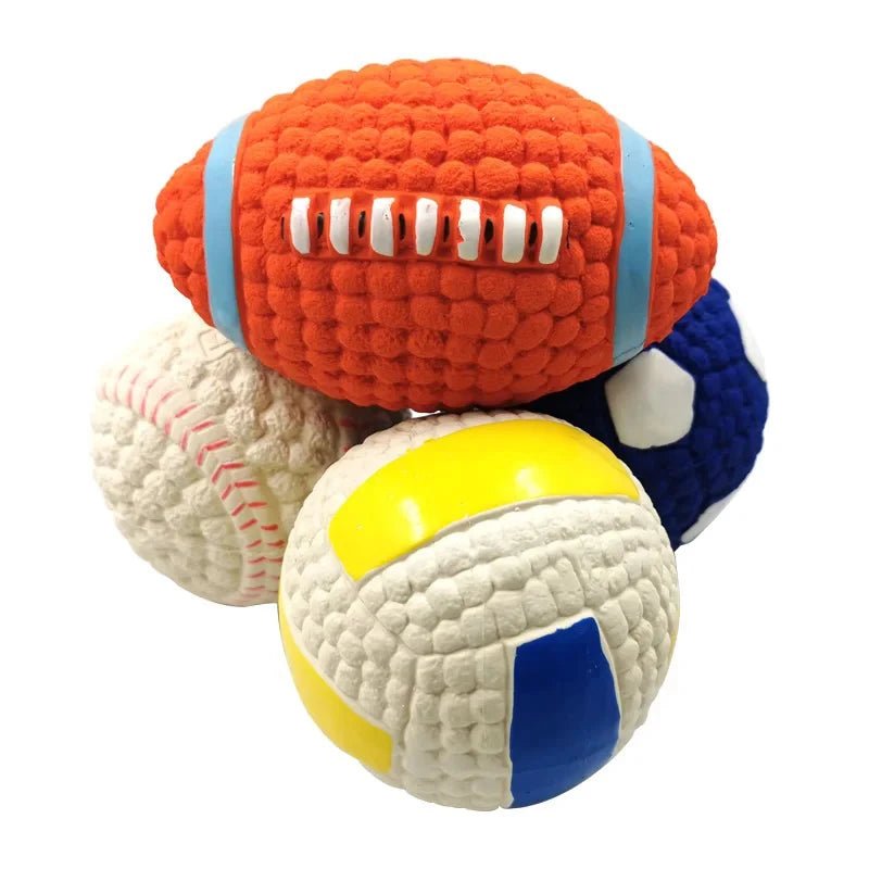 Squeaky Hondenspeetje in Sportbal Design - Duke & Scoop